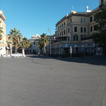 Attico Con Terrazza In Via Dei Traghetti Apartment Lido di Ostia Exterior photo
