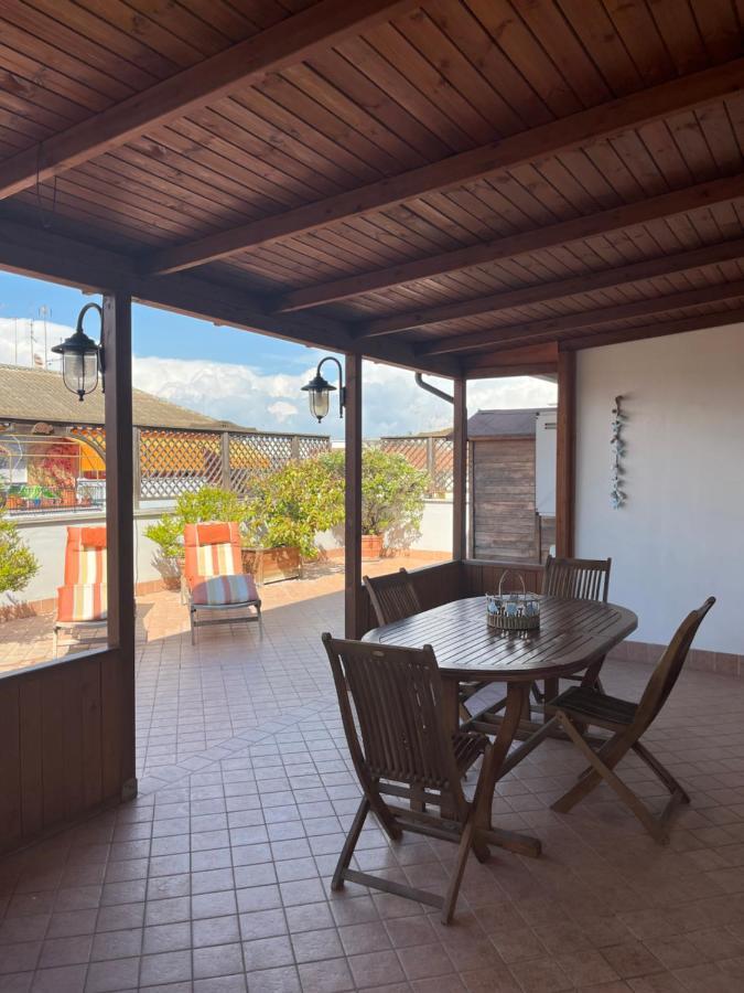 Attico Con Terrazza In Via Dei Traghetti Apartment Lido di Ostia Exterior photo