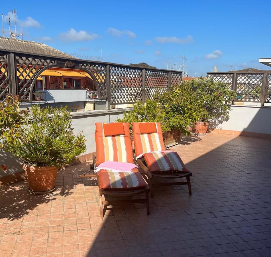 Attico Con Terrazza In Via Dei Traghetti Apartment Lido di Ostia Exterior photo