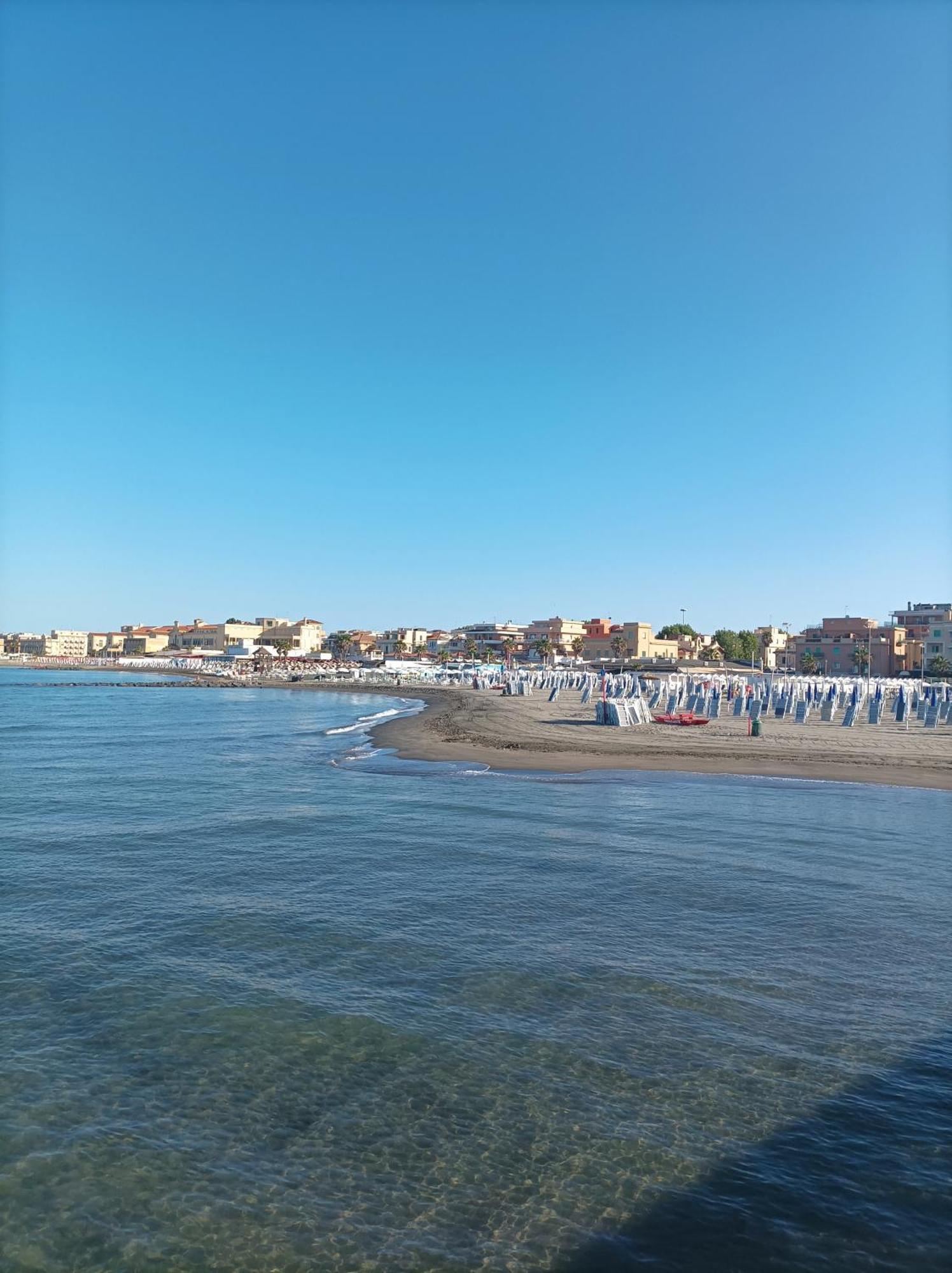 Attico Con Terrazza In Via Dei Traghetti Apartment Lido di Ostia Exterior photo