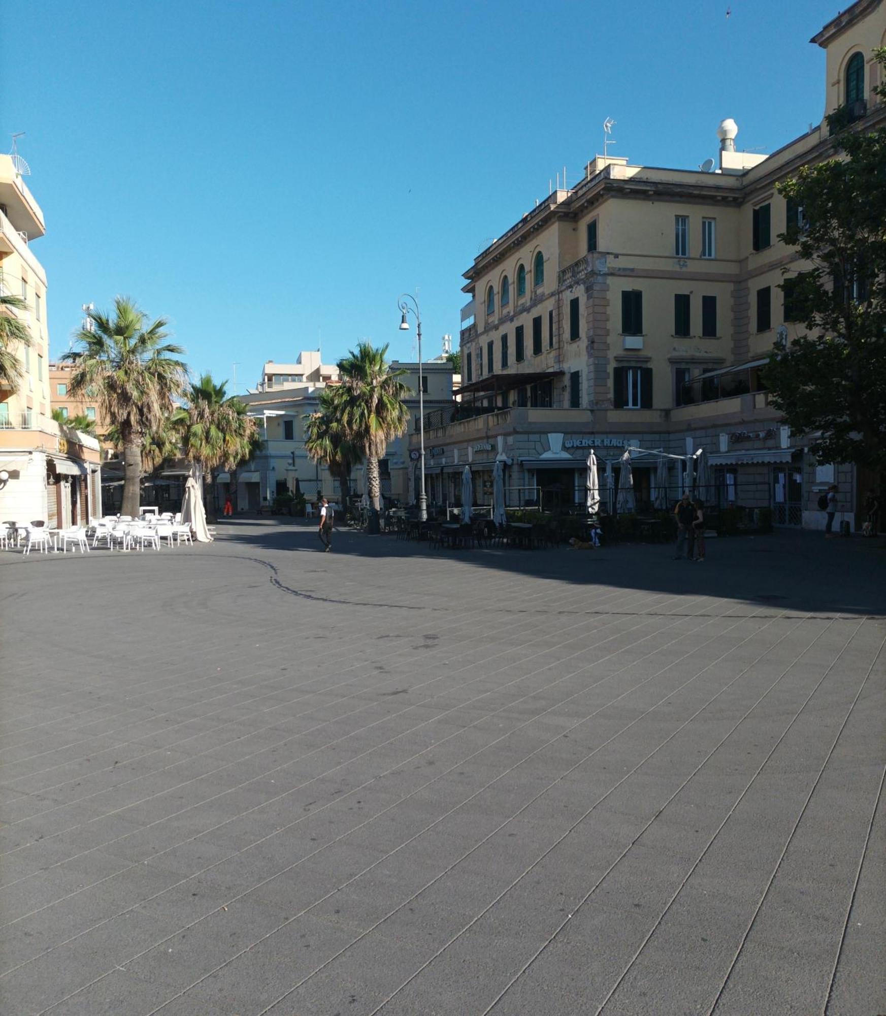 Attico Con Terrazza In Via Dei Traghetti Apartment Lido di Ostia Exterior photo